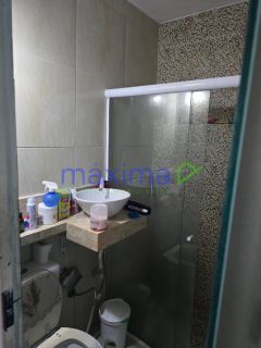 Casa de Esquina na Avenida Principal do Eduardo Gomes!