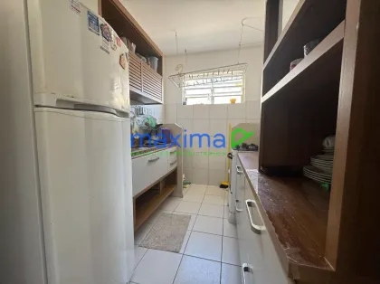 Apartamento para Alugar, 3 quartos Semimobiliado - Marivan