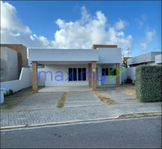 Casa à venda no Condomínio Costa Paradiso