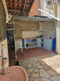 CASA AMPLA E BEM LOCALIZADA NO SANTO ANTÔNIO