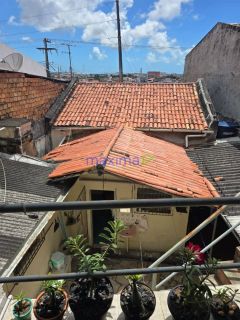 CASA AMPLA E BEM LOCALIZADA NO SANTO ANTÔNIO