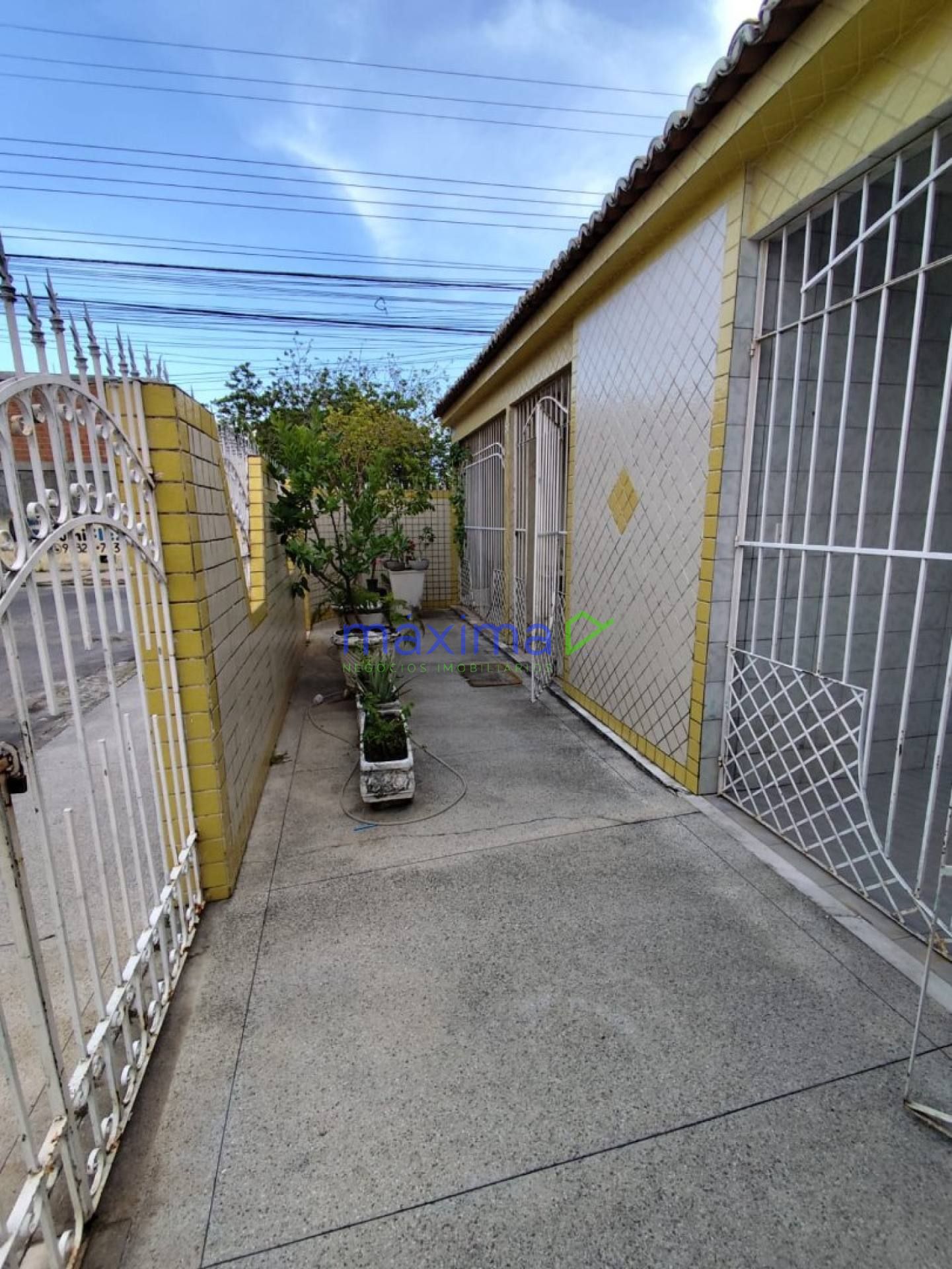 Casa com ponto comercial no conjunto Orlando Dantas