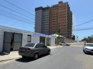 Lote à venda na Coroa do Meio