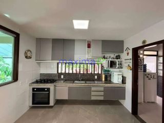 Casa de Alto Padrão à Venda no Condomínio Maria Rezende Machado