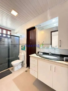 Casa de Alto Padrão à Venda no Condomínio Maria Rezende Machado