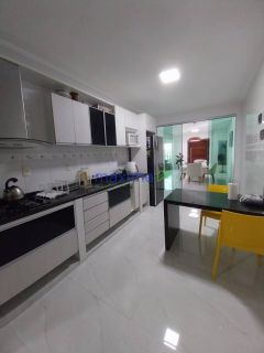 Casa mobíliada disponível para locação, bairro aeroporto