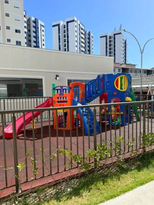 Vende-se apartamento Torres do Farol