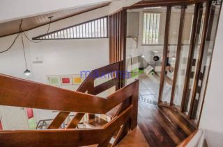 Linda Casa com Andar – Excelente Localização no Bairro Grageru
