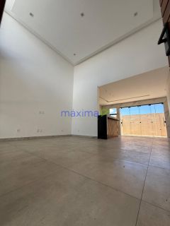 CASA NO CONDOMÍNIO MALUÍ – PÉ NA AREIA