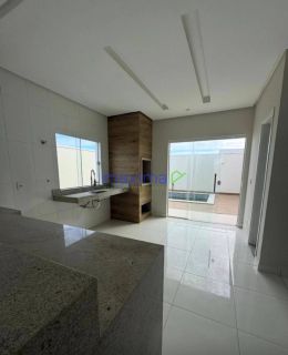 CASA TÉRREA À VENDA – CONDOMÍNIO PÉ NA AREIA