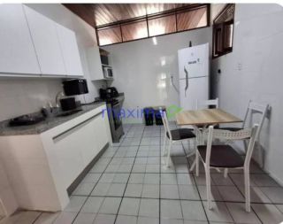 VENDE-SE CASA AMPLA COM ENERGIA SOLAR