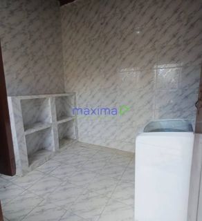 VENDE-SE CASA AMPLA COM ENERGIA SOLAR