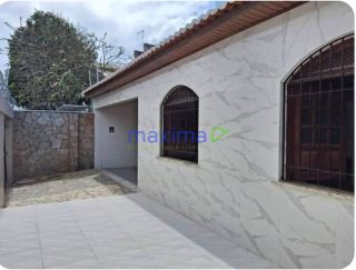 VENDE-SE CASA AMPLA COM ENERGIA SOLAR