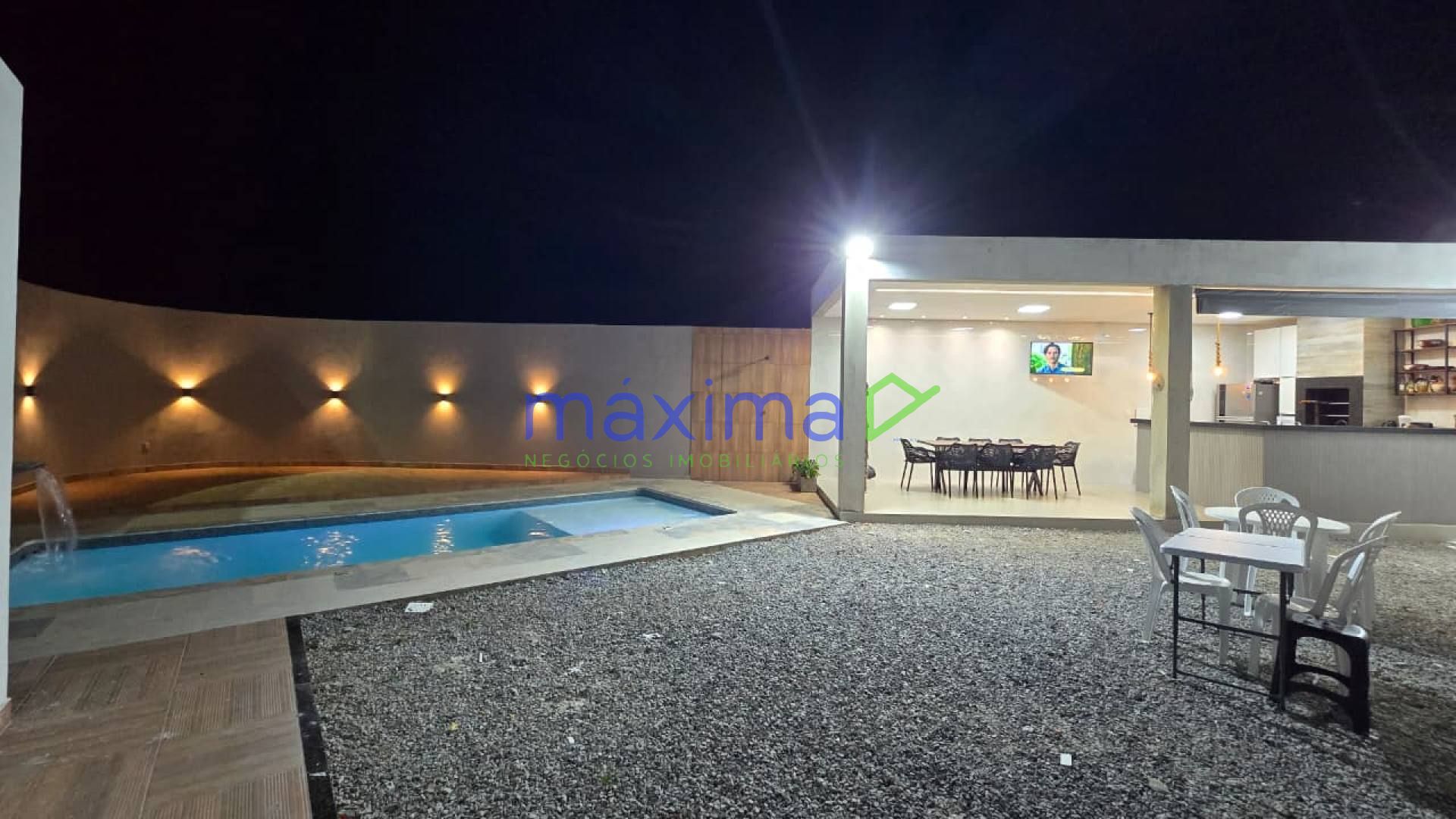 CASA EM CONSTRUÇÃO - LUAR DA BARRA