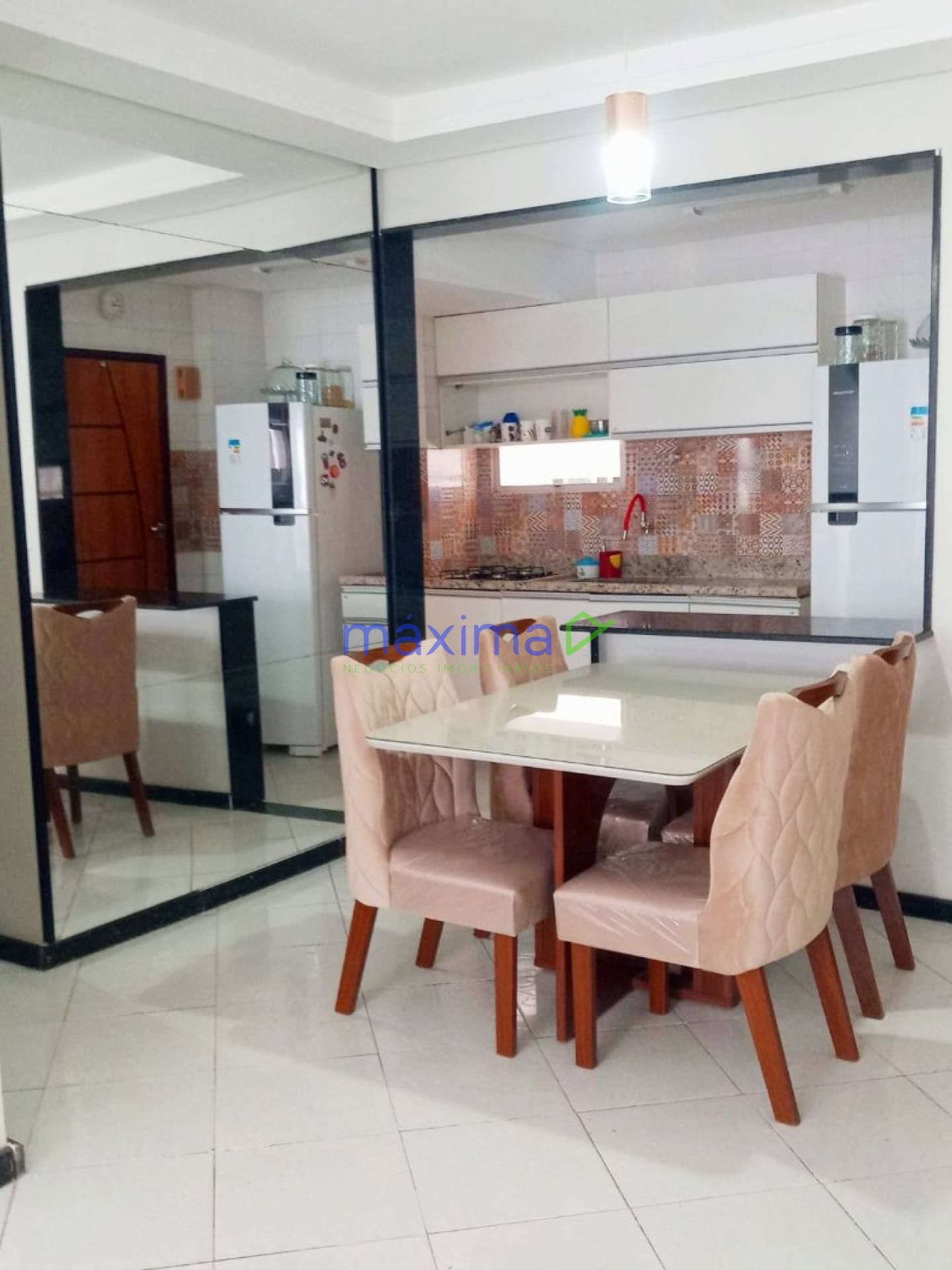 BELO APARTAMENTO 3/4 REFORMADO NO CONDOMINIO FLAMBOYANT 96m²  BAIRRO LUZIA