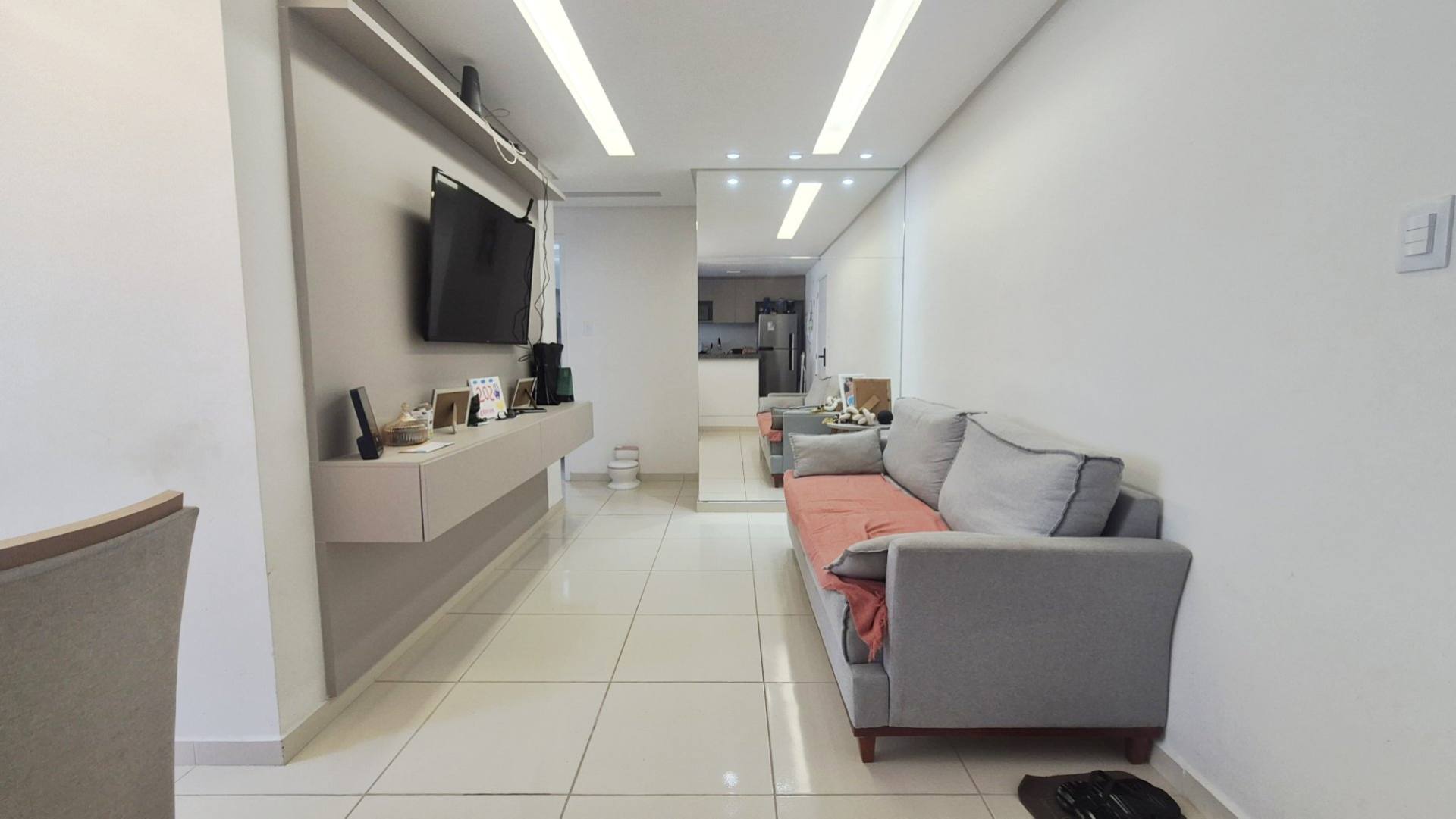 BELO APARTAMENTO NO GREEN VILAGE BARRA DOS COQUEIROS