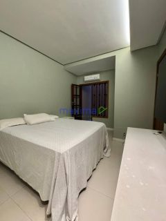 Casa de Alto Padrão à Venda na Farolândia