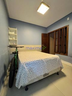 Casa de Alto Padrão à Venda na Farolândia