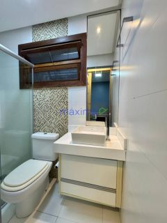 Casa de Alto Padrão à Venda na Farolândia