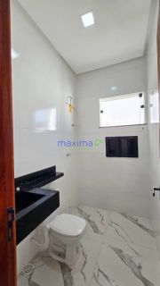 Vende-se Casa Nova no Luar da Barra