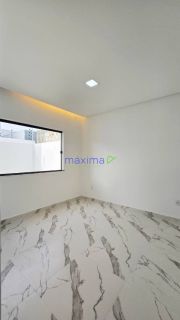 Vende-se Casa Nova no Luar da Barra