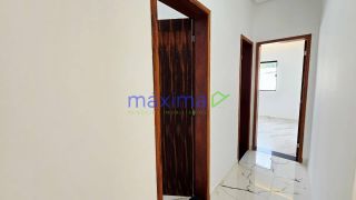 Vende-se Casa Nova no Luar da Barra