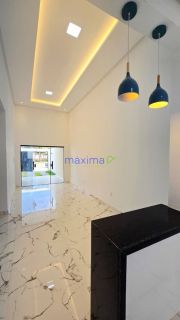 Vende-se Casa Nova no Luar da Barra