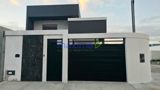 Vende-se Casa Nova de Esquina no Luar da Barra