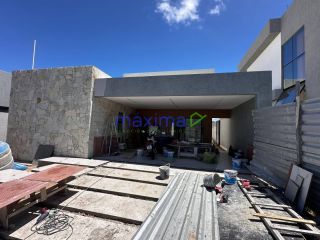 Vende-se Casa Nova com Piscina no Alphaville Terras 1