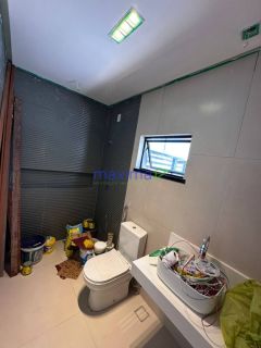 Vende-se Casa Nova com Piscina no Alphaville Terras 1