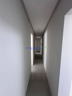 Vende-se Casa Nova com Piscina no Alphaville Terras 1