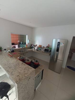 Casa ampla e funcional na Aruana