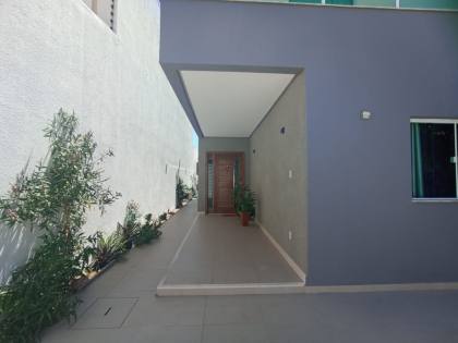 Casa ampla e funcional na Aruana