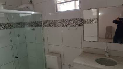 Casa com 2 Pontos Comerciais na Avenida Principal da Farolândia