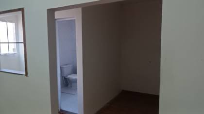 Casa com 2 Pontos Comerciais na Avenida Principal da Farolândia