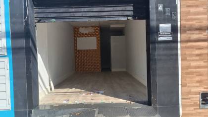 Casa com 2 Pontos Comerciais na Avenida Principal da Farolândia
