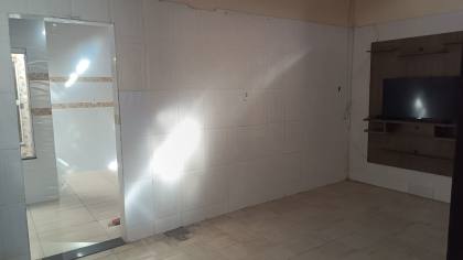 Casa com 2 Pontos Comerciais na Avenida Principal da Farolândia