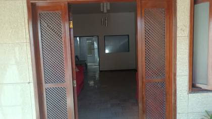 Casa com 2 Pontos Comerciais na Avenida Principal da Farolândia