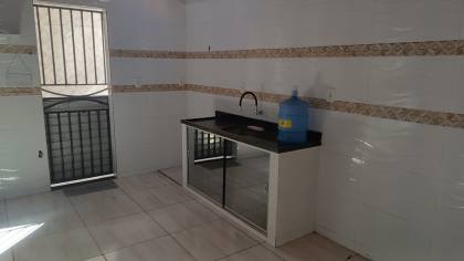 Casa com 2 Pontos Comerciais na Avenida Principal da Farolândia