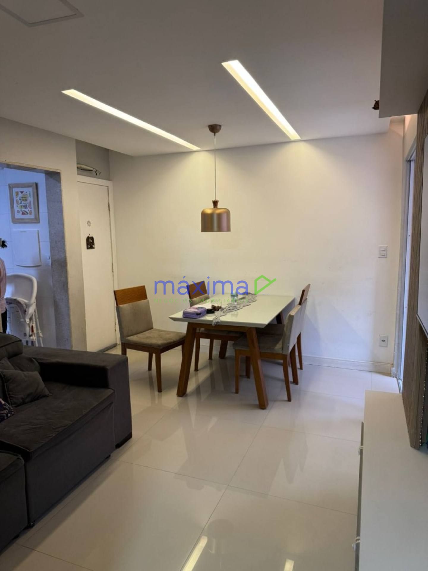 Apartamento térreo reformado no Vida Bela Condomínio Clube, no Bairro Marivan.