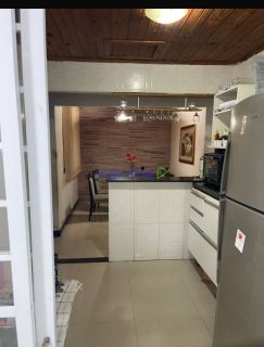 Casa ampla e bem distribuída, ideal para quem busca conforto e lazer em um só lugar.
