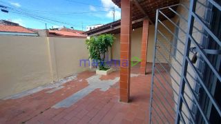 Casa para aluguel com ótima distribuição de espaços