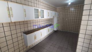 Casa para aluguel com ótima distribuição de espaços