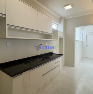 Apartamento à venda no Edifício Mediterranée no bairro 13 de julho