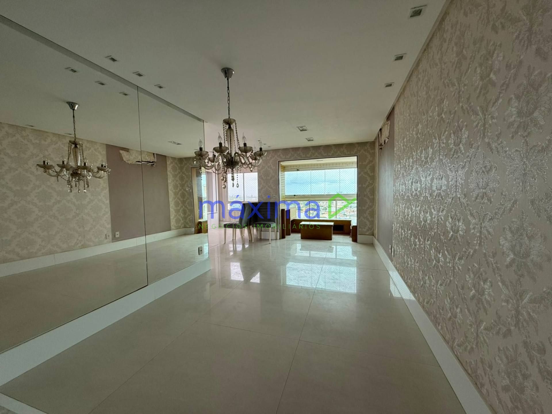 Apartamento à Venda no Clube Atalaia