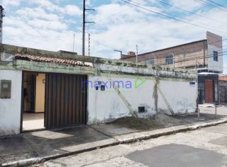 Casa de Esquina à Venda na Aruana
