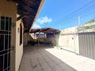 Casa de Esquina à Venda na Aruana