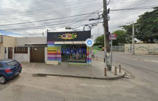 CASA DE ESQUINA COM 3 PONTOS COMERCIAIS – BUGIO