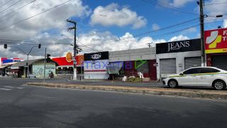 CASA DE ESQUINA COM 3 PONTOS COMERCIAIS – BUGIO
