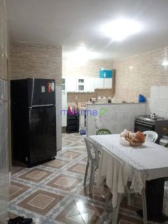 VENDE-SE CASA COM RENDA EXTRA – AV. MARACAJU | EM FRENTE À SMART FIT